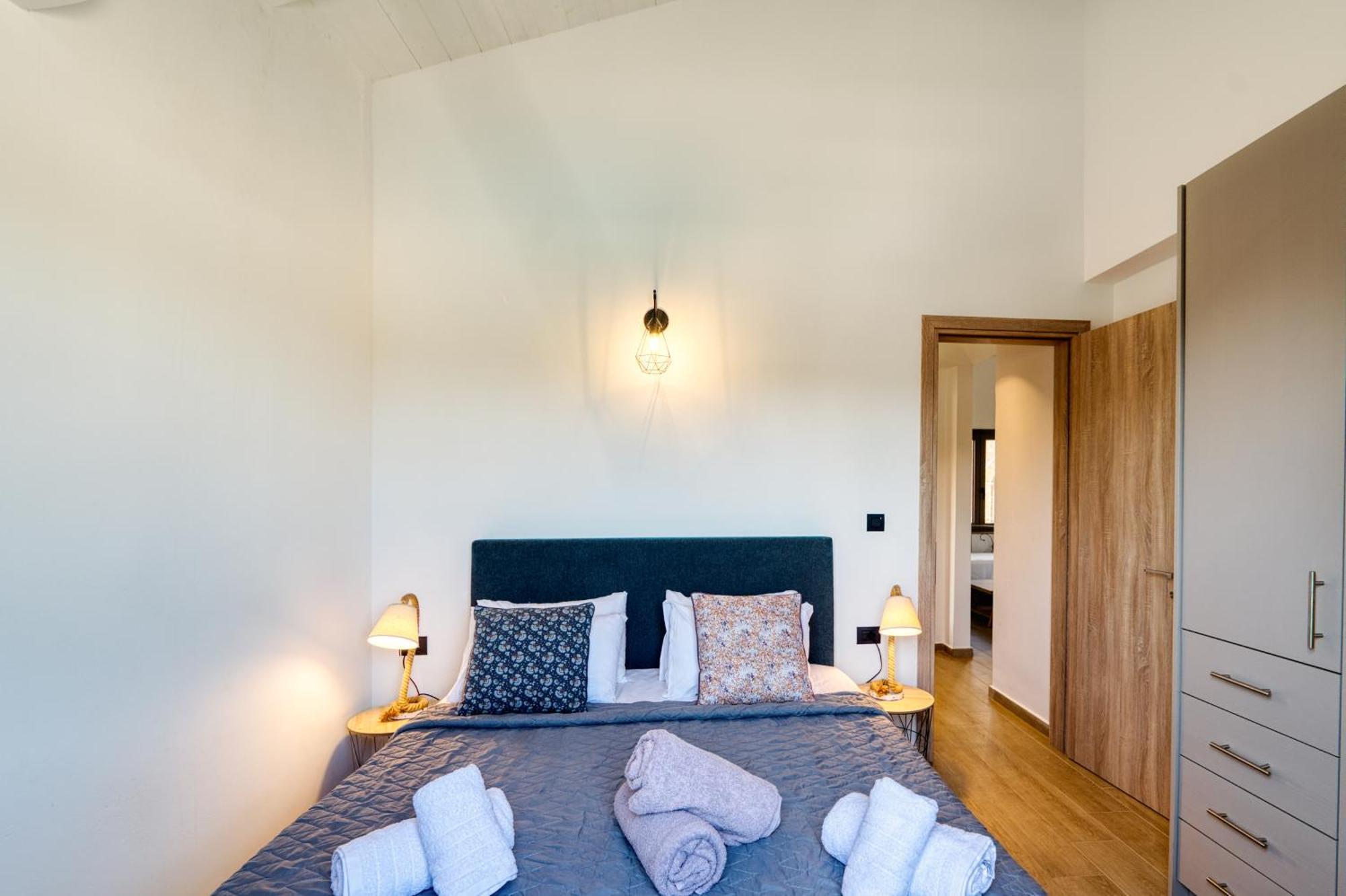 Astarte Villas - Astra Private Villas With Pool Vasilikí Eksteriør billede