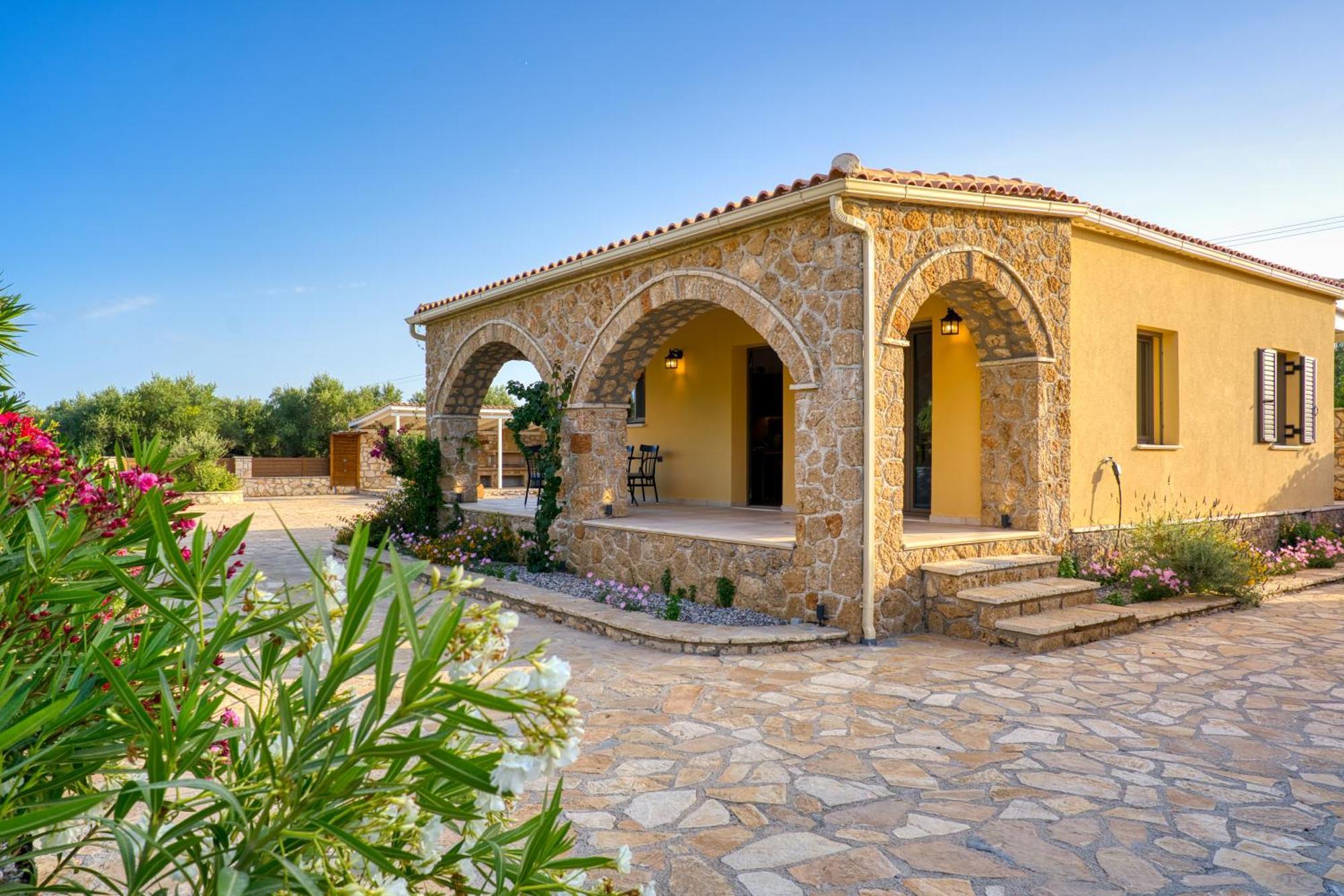 Astarte Villas - Astra Private Villas With Pool Vasilikí Eksteriør billede